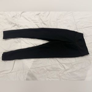 Black Textured Leggings SMALL